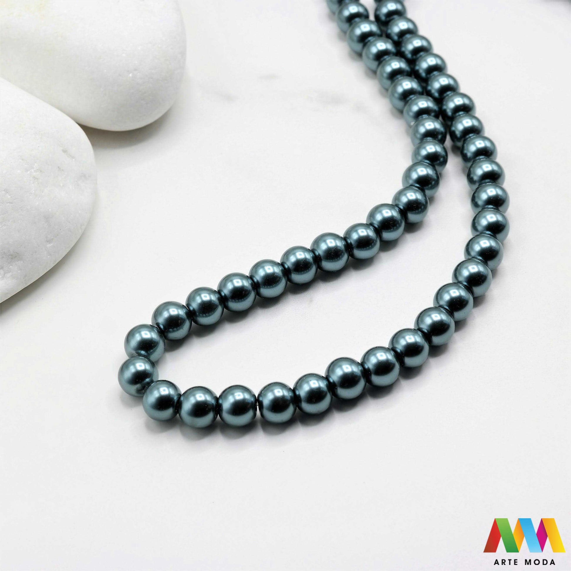 stakleni biseri niz staklo biser perle biserne zrna zrno perla staklene imitacija bisera sedefaste vjenčani nakit klasični DIY ogrlice bijeli u boji bisernim sjajem izrada nakita umjetni Za klasičnu eleganciju birajte staklene bisere imitacija bisera ima visok sedefasti sjaj i savršeno je glatka Idealni su za izradu vjenčanog nakita bezvremenskih ogrlica i narukvica raznim veličinama i bojama ovi biseri unose dašak luksuza u svaki uradi sam projekt Počnite nizati svoju eleganciju arte moda repromaterijal