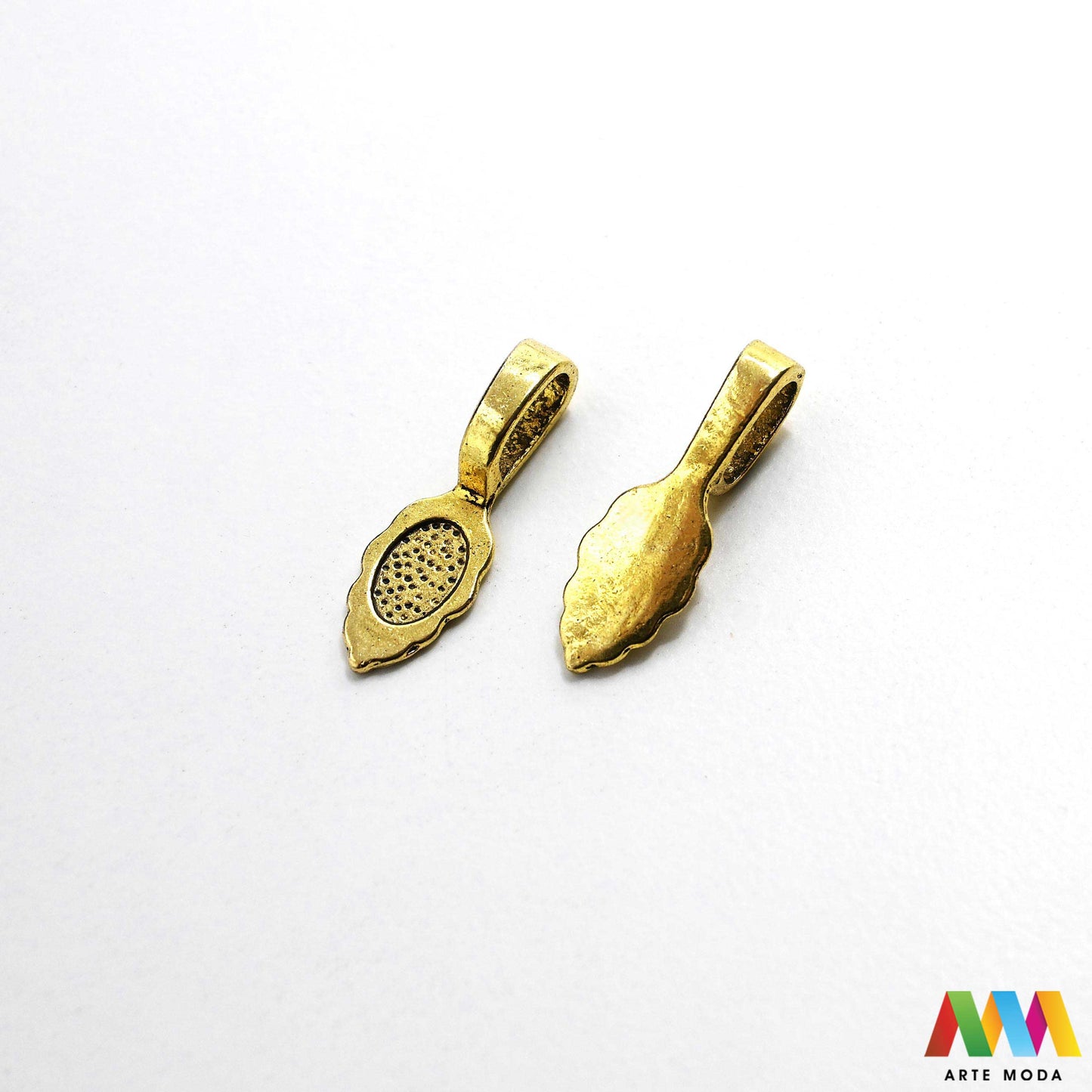 držači bailovi stiskači kvačice za privjeske spojnice vješalice nakit držač kamen metalni elementi DIY pribor srebrni zlatni montaža privjeska kristale poludrago vješanje privjesaka repromaterijali Pretvorite perle kamenje privjeske esencijalni vješanje vaših kreacija na lančiće konce Omogućuju profesionalan izgled sigurno nošenje poludragog kamenja kristala različitih stilova glatki gravirani filigranski boja srebro zlato bronca osigurajte čvrst elegantan spoj svom uradi sam nakitu arte moda repromaterijal