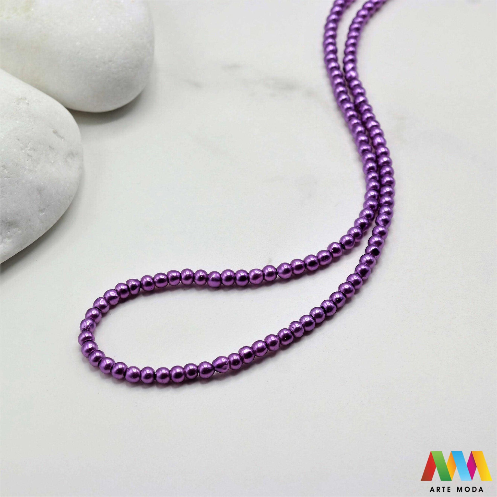 stakleni biseri niz staklo biser perle biserne zrna zrno perla staklene imitacija bisera sedefaste vjenčani nakit klasični DIY ogrlice bijeli u boji bisernim sjajem izrada nakita umjetni Za klasičnu eleganciju birajte staklene bisere imitacija bisera ima visok sedefasti sjaj i savršeno je glatka Idealni su za izradu vjenčanog nakita bezvremenskih ogrlica i narukvica raznim veličinama i bojama ovi biseri unose dašak luksuza u svaki uradi sam projekt Počnite nizati svoju eleganciju arte moda repromaterijal