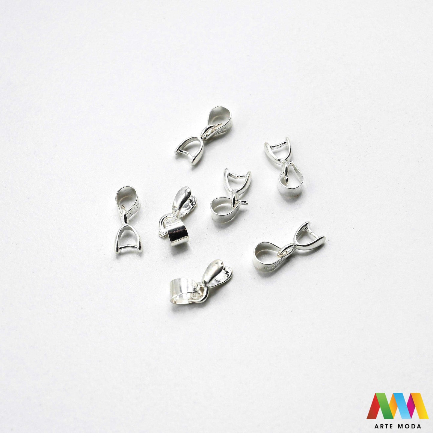 držači bailovi stiskači kvačice za privjeske spojnice vješalice nakit držač kamen metalni elementi DIY pribor srebrni zlatni montaža privjeska kristale poludrago vješanje privjesaka repromaterijali Pretvorite perle kamenje privjeske esencijalni vješanje vaših kreacija na lančiće konce Omogućuju profesionalan izgled sigurno nošenje poludragog kamenja kristala različitih stilova glatki gravirani filigranski boja srebro zlato bronca osigurajte čvrst elegantan spoj svom uradi sam nakitu arte moda repromaterijal