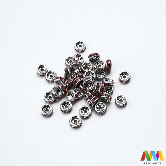 razdjelnik umetak spacer metalne izrada nakita DIY nakit distanceri metalni pribor separatori srebrne zlatne šajbice metalni za perle razmaknice komponente metal Mali ali ključni za profesionalan nakit Metalni umetci razdjelnici spacer perle služe za stvaranje razmaka i dodavanje sjaja perlama Sprječavaju trenje i ističu poludrago kamenje Neophodan element za izradu narukvica i ogrlica koje izgledaju bogatije i elegantnije arte moda repromaterijal