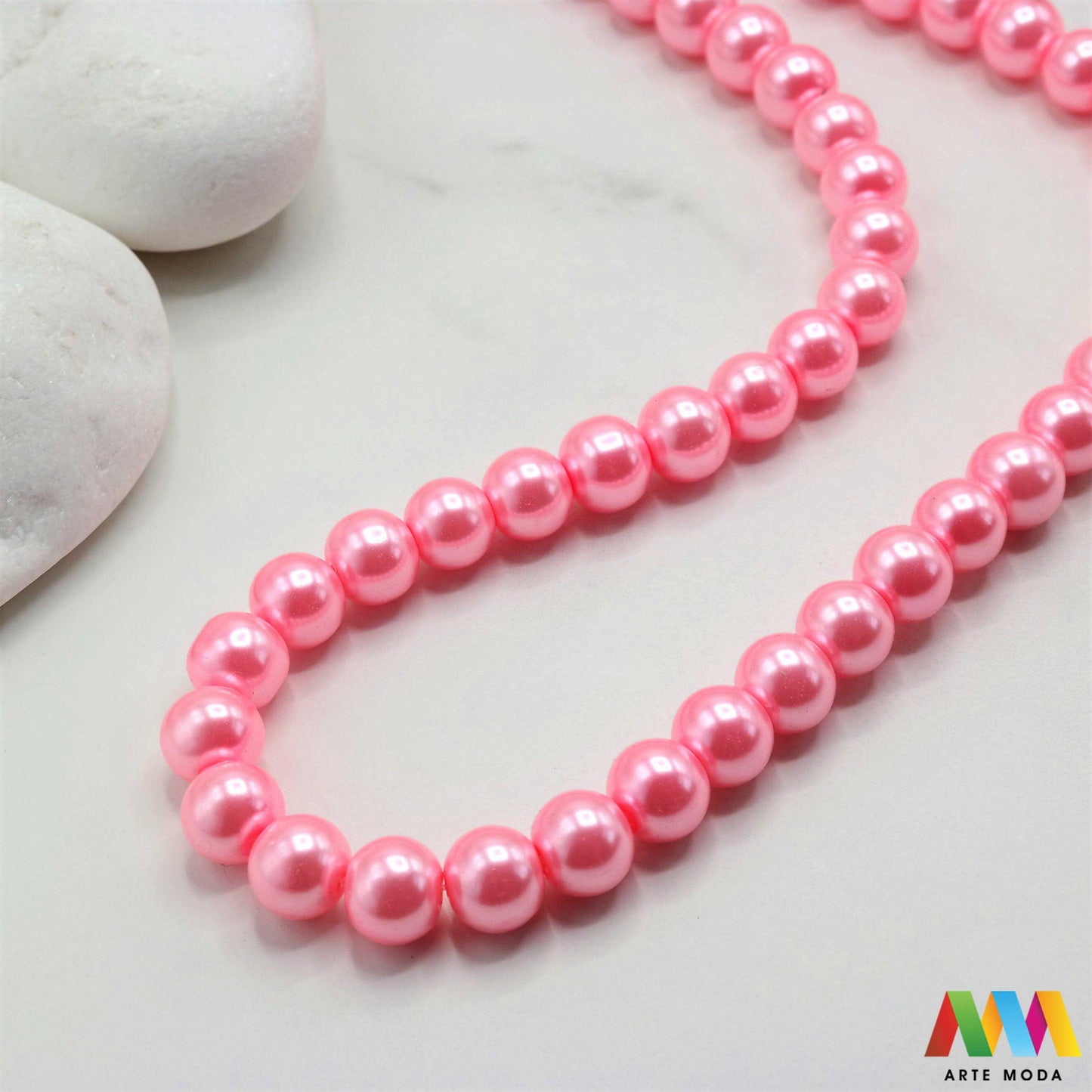 stakleni biseri niz staklo biser perle biserne zrna zrno perla staklene imitacija bisera sedefaste vjenčani nakit klasični DIY ogrlice bijeli u boji bisernim sjajem izrada nakita umjetni Za klasičnu eleganciju birajte staklene bisere imitacija bisera ima visok sedefasti sjaj i savršeno je glatka Idealni su za izradu vjenčanog nakita bezvremenskih ogrlica i narukvica raznim veličinama i bojama ovi biseri unose dašak luksuza u svaki uradi sam projekt Počnite nizati svoju eleganciju arte moda repromaterijal