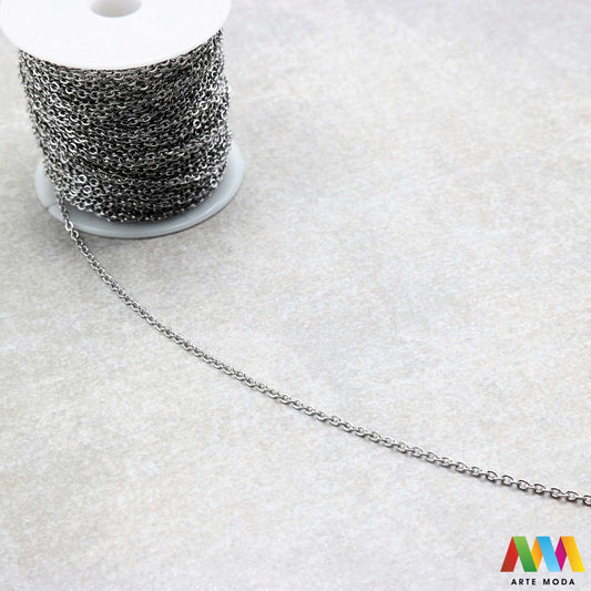 lanac lanci čelik repromaterijal čelični ogrlice narukvice nehrđajući na metre metar kolutu boji nakit inox metru izrada nakita DIY obojeni hipoalergeni tanki bogatstvo boja i modela za vaše kreativne projekte! lanaca na kolutu fleksibilnost s lancima od visokokvalitetnog nehrđajućeg čelika klasičnih srebrnih tonova elegantne zlatne moderne rose gold ili živih boja modelima od tankih i delikatnih do robusnih i upečatljivihž potrebno da izradite unikatne ogrlice i narukvice arte moda repromaterijal