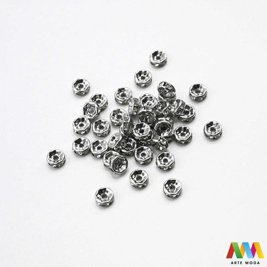 razdjelnik umetak spacer metalne izrada nakita DIY nakit distanceri metalni pribor separatori srebrne zlatne šajbice metalni za perle razmaknice komponente metal Mali ali ključni za profesionalan nakit Metalni umetci razdjelnici spacer perle služe za stvaranje razmaka i dodavanje sjaja perlama Sprječavaju trenje i ističu poludrago kamenje Neophodan element za izradu narukvica i ogrlica koje izgledaju bogatije i elegantnije arte moda repromaterijal