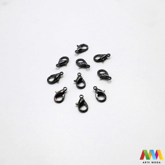 kopče metalne karabiner togl magnet kukice narukvice ogrlice zatvarači nakit DIY metalni pribor spajanje nakita srebrne zlatne karabin magnetne završne kopča narukvica ogrlica Osigurajte svoj nakit Metalne kopče su esencijalne za sigurno završavanje ogrlica i narukvica Birajte između karabin kopči pouzdanost magnetnih kopči lakoća i togl kopči stil Kvalitetni zatvarači u raznim bojama temelj svakog uradi sam nakit projekta arte moda repromaterijal