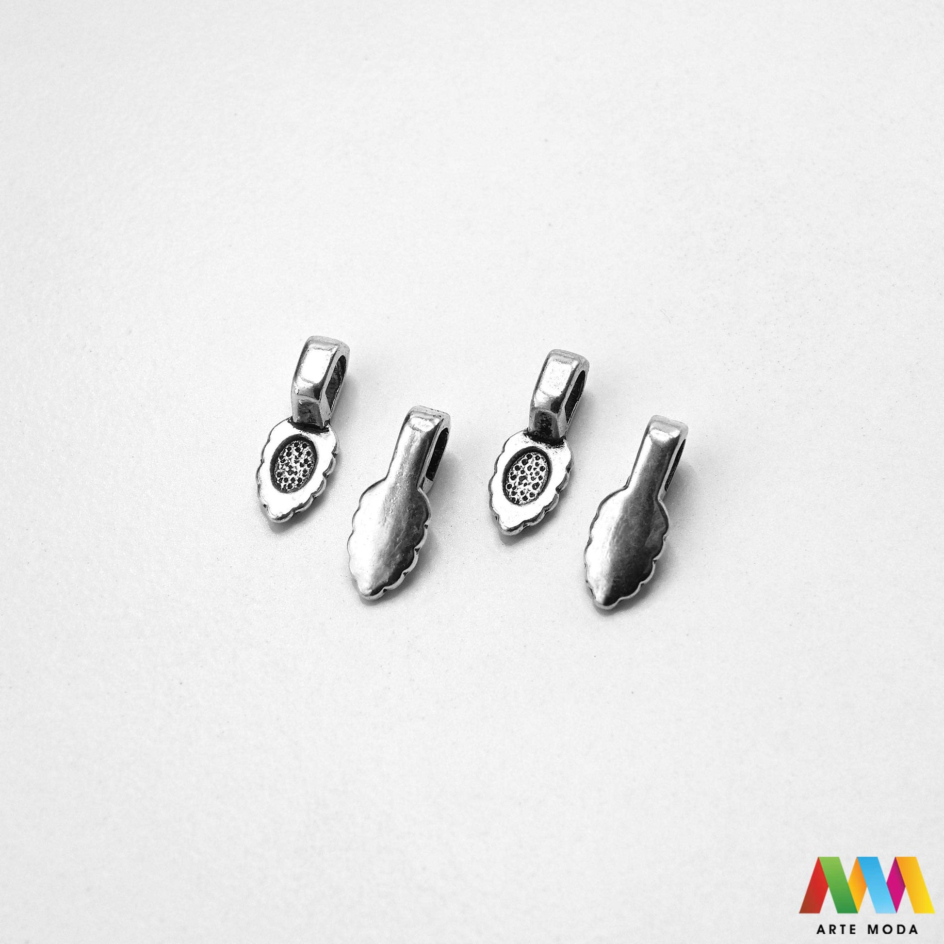 držači bailovi stiskači kvačice za privjeske spojnice vješalice nakit držač kamen metalni elementi DIY pribor srebrni zlatni montaža privjeska kristale poludrago vješanje privjesaka repromaterijali Pretvorite perle kamenje privjeske esencijalni vješanje vaših kreacija na lančiće konce Omogućuju profesionalan izgled sigurno nošenje poludragog kamenja kristala različitih stilova glatki gravirani filigranski boja srebro zlato bronca osigurajte čvrst elegantan spoj svom uradi sam nakitu arte moda repromaterijal