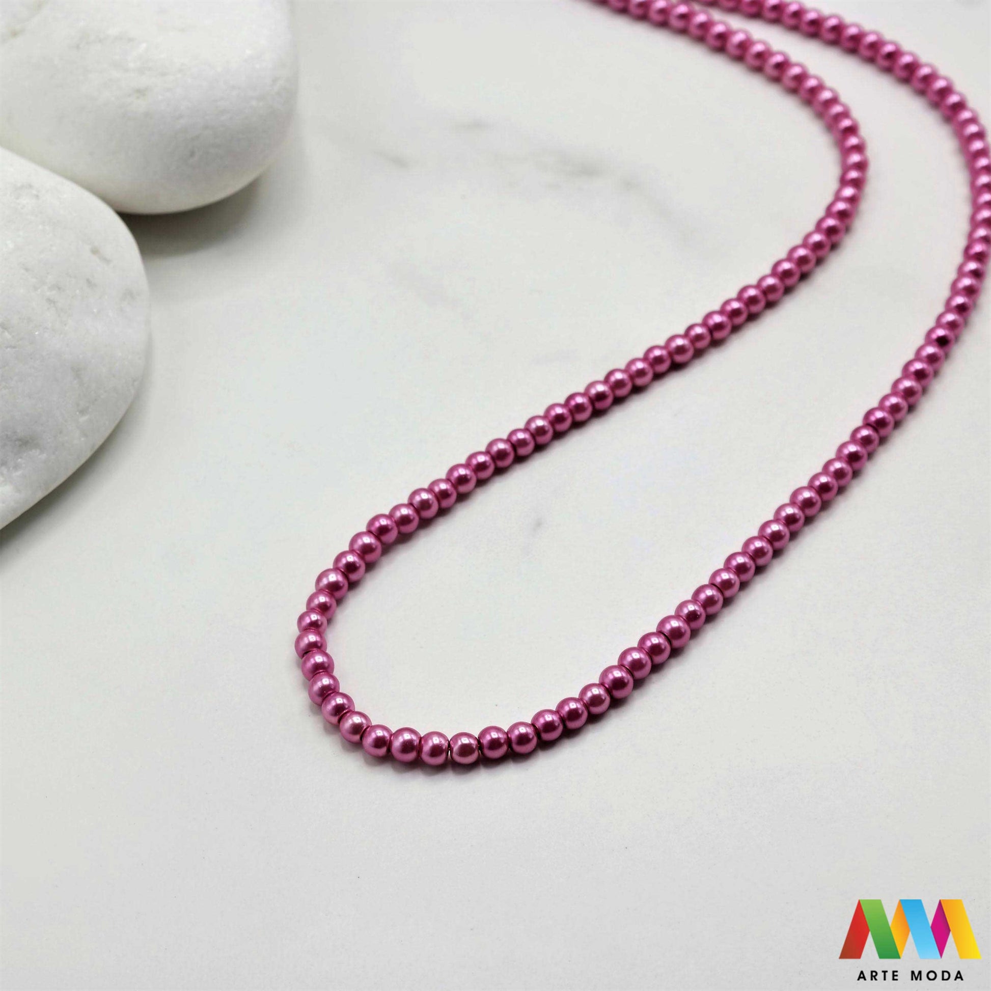 stakleni biseri niz staklo biser perle biserne zrna zrno perla staklene imitacija bisera sedefaste vjenčani nakit klasični DIY ogrlice bijeli u boji bisernim sjajem izrada nakita umjetni Za klasičnu eleganciju birajte staklene bisere imitacija bisera ima visok sedefasti sjaj i savršeno je glatka Idealni su za izradu vjenčanog nakita bezvremenskih ogrlica i narukvica raznim veličinama i bojama ovi biseri unose dašak luksuza u svaki uradi sam projekt Počnite nizati svoju eleganciju arte moda repromaterijal