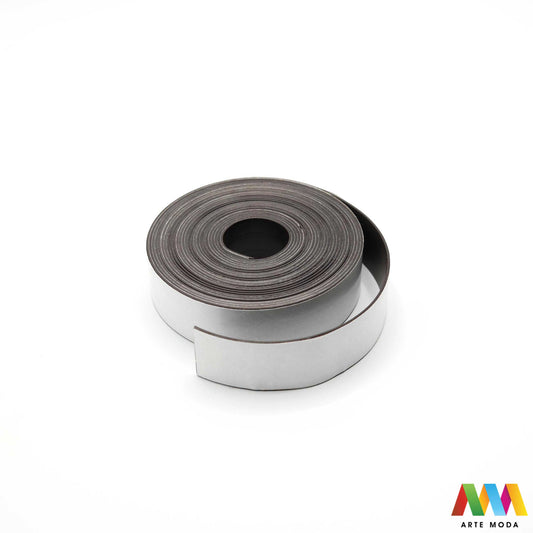 magnet magneti za suvenir suvenire feritni crni samoljepljiva magnetna traka magnetizirani magnetit feritni magnet je trajni magnet koji je tvrd lomljiv ima nižu magnetnu energiju i zahtijeva posebne procese obrade te je najčešće korišteni materijali za trajni magnet arte moda