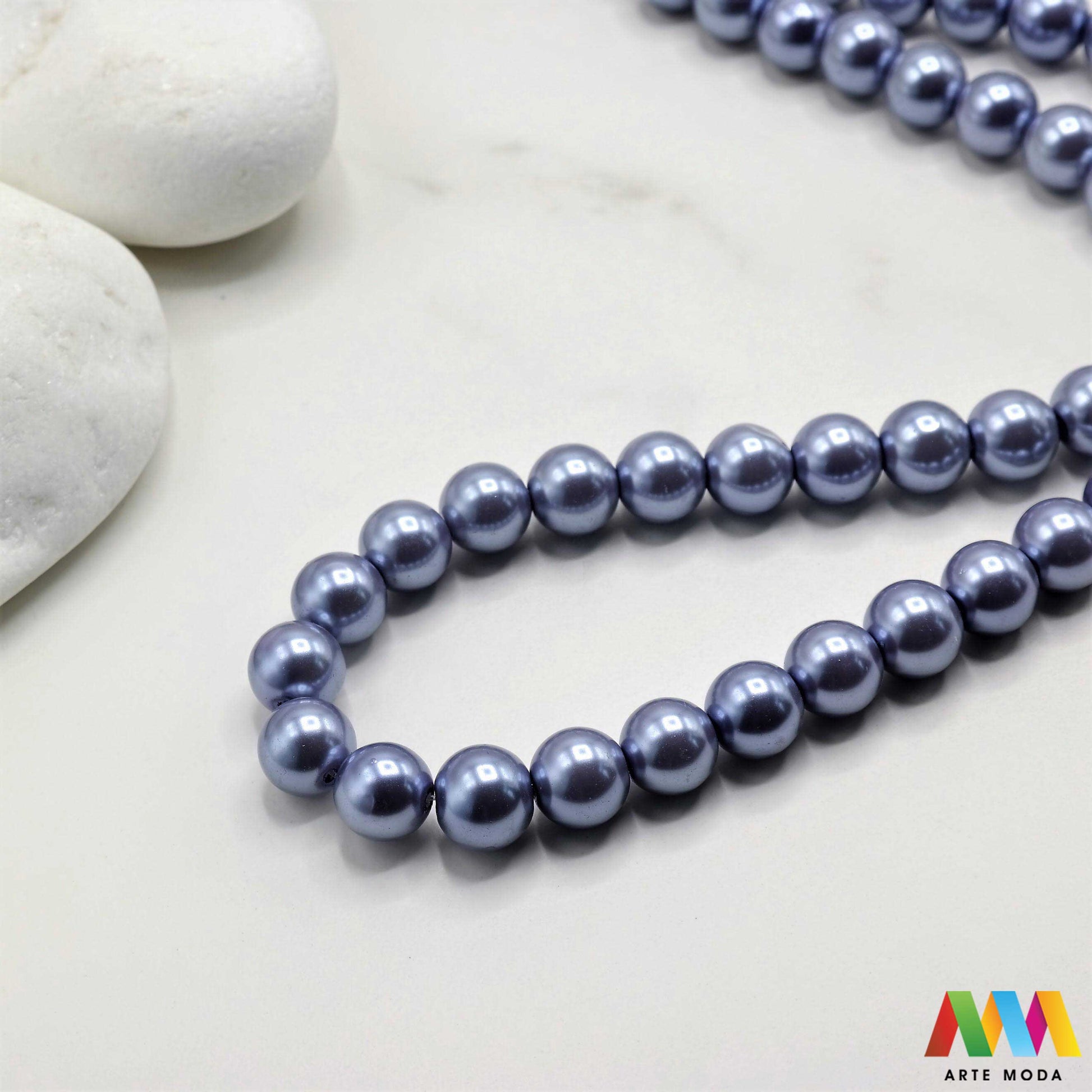 stakleni biseri niz staklo biser perle biserne zrna zrno perla staklene imitacija bisera sedefaste vjenčani nakit klasični DIY ogrlice bijeli u boji bisernim sjajem izrada nakita umjetni Za klasičnu eleganciju birajte staklene bisere imitacija bisera ima visok sedefasti sjaj i savršeno je glatka Idealni su za izradu vjenčanog nakita bezvremenskih ogrlica i narukvica raznim veličinama i bojama ovi biseri unose dašak luksuza u svaki uradi sam projekt Počnite nizati svoju eleganciju arte moda repromaterijal