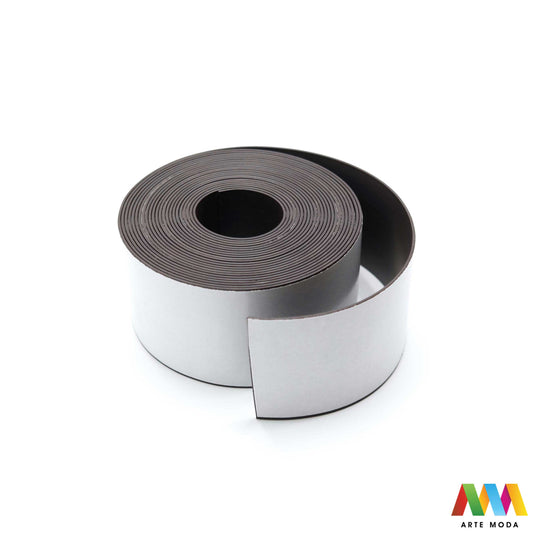 magnet magneti za suvenir suvenire feritni crni samoljepljiva magnetna traka magnetizirani magnetit feritni magnet je trajni magnet koji je tvrd lomljiv ima nižu magnetnu energiju i zahtijeva posebne procese obrade te je najčešće korišteni materijali za trajni magnet arte moda