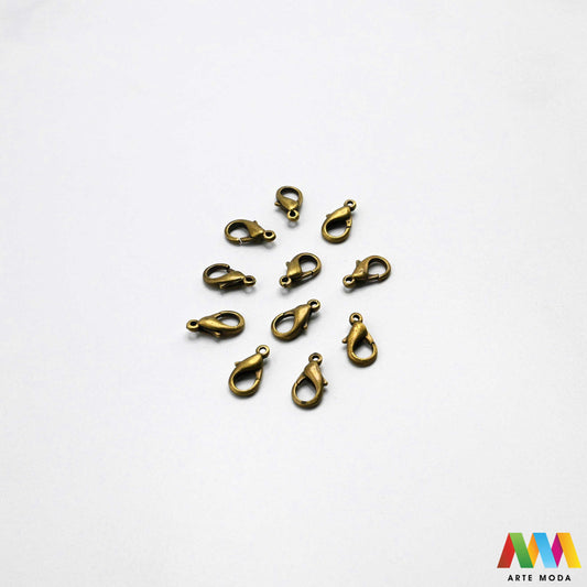 kopče metalne karabiner togl magnet kukice narukvice ogrlice zatvarači nakit DIY metalni pribor spajanje nakita srebrne zlatne karabin magnetne završne kopča narukvica ogrlica Osigurajte svoj nakit Metalne kopče su esencijalne za sigurno završavanje ogrlica i narukvica Birajte između karabin kopči pouzdanost magnetnih kopči lakoća i togl kopči stil Kvalitetni zatvarači u raznim bojama temelj svakog uradi sam nakit projekta arte moda repromaterijal