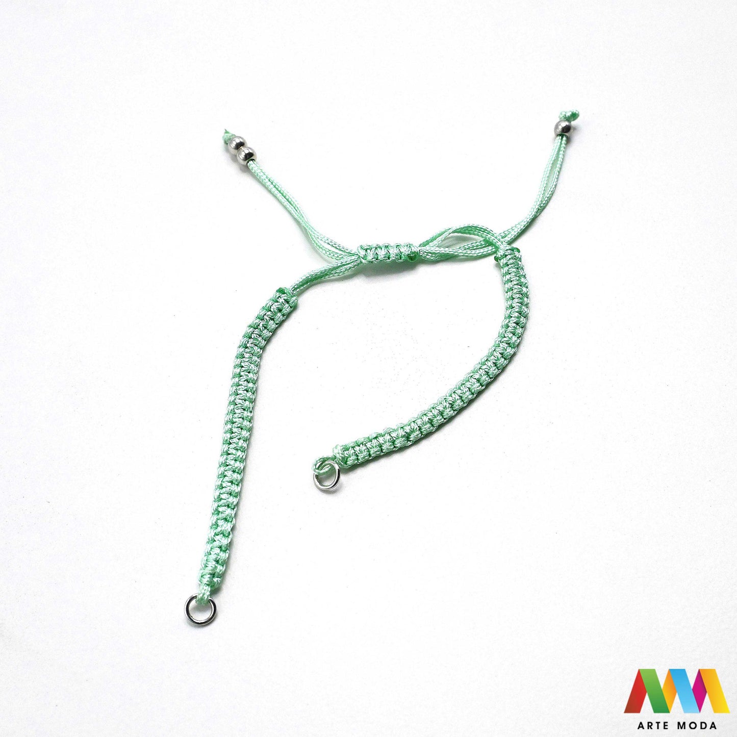 pletene baze za narukvice izrada narukvica DIY nakit podesive konop baze materijal uradi sam ručno rađene makrame podesive plastična kuglica metalna alkica Iskoristite svoju kreativnost uz pletene baze za narukvice izradu nakita baza izrađena je od izdržljivog sintetičkog pletenog konopca metalnim alkicama i podesivim plastičnim kuglicama za savršeno pristajanje Dodajte omiljene perle privjeske ili čvoriće i izradite unikatne i personalizirane narukvice za sebe ili kao poklon arte moda repromaterijal