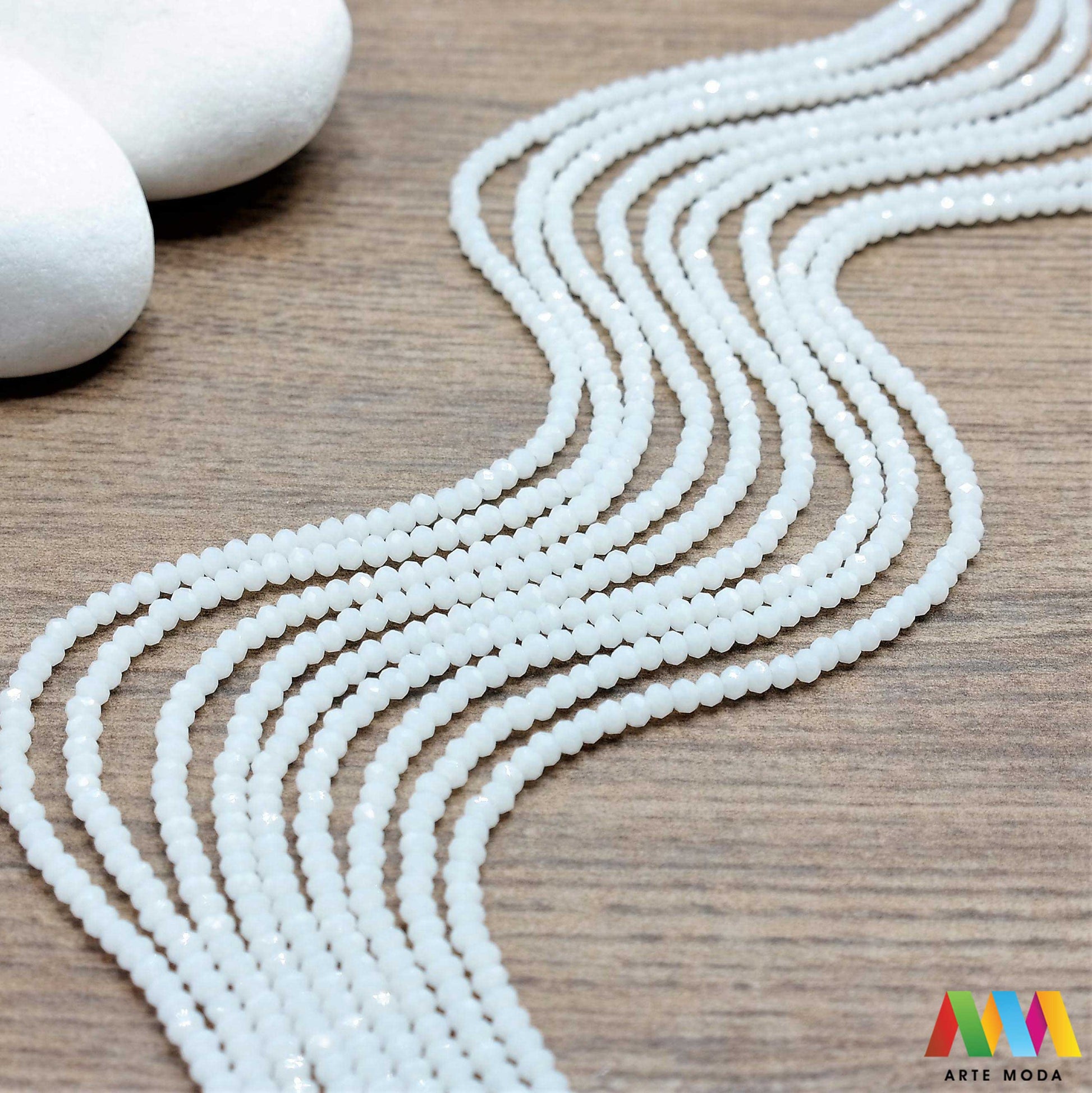 niz staklo zrna staklene vjenčani nakit ogrlice izrada nakita češki kristal bohemijsko brušeno fasetirano ovalno perle kristalne DIY nakit blještavo kvalitetne fasetirane rondelle fire polished bicone visokog sjaja Češki kristal staklene perle svjetske klase izuzetnom sjaju preciznim fasetama i bogatoj paleti boja oponašaju pravi kristal Idealne za izradu blistavog elegantnog nakita za svečane prilike bicone ili fire polished perle i unesite luksuz u svoj uradi sam projekt arte moda repromaterijal