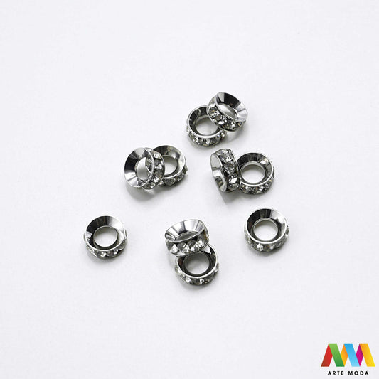 razdjelnik umetak spacer metalne izrada nakita DIY nakit distanceri metalni pribor separatori srebrne zlatne šajbice metalni za perle razmaknice komponente metal Mali ali ključni za profesionalan nakit Metalni umetci razdjelnici spacer perle služe za stvaranje razmaka i dodavanje sjaja perlama Sprječavaju trenje i ističu poludrago kamenje Neophodan element za izradu narukvica i ogrlica koje izgledaju bogatije i elegantnije arte moda repromaterijal