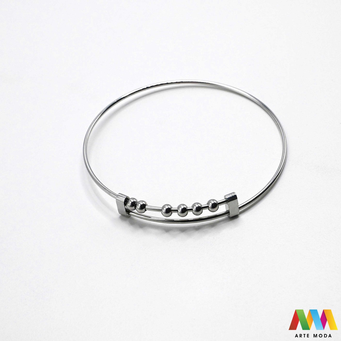 baza za narukvicu podloga osnova DIY izrada narukvice pribor nakit ručni rad narukvica personalizirana Elegantna i izdržljiva baza za vaše jedinstvene kreacije Nudimo širok izbor metalnih baza različitih oblika i veličina Birajte između baza s ravnom pločicom za klasične narukvice ili baza s kuglicama za dodatak elegancije Kreirajte personalizirane narukvice po svojoj mjeri arte moda repromaterijal