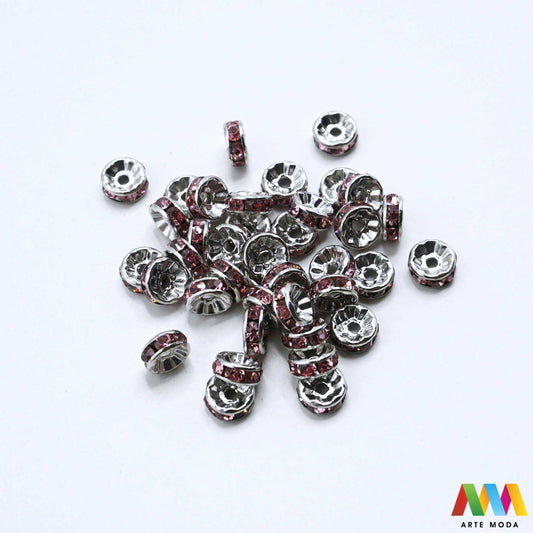 razdjelnik umetak spacer metalne izrada nakita DIY nakit distanceri metalni pribor separatori srebrne zlatne šajbice metalni za perle razmaknice komponente metal Mali ali ključni za profesionalan nakit Metalni umetci razdjelnici spacer perle služe za stvaranje razmaka i dodavanje sjaja perlama Sprječavaju trenje i ističu poludrago kamenje Neophodan element za izradu narukvica i ogrlica koje izgledaju bogatije i elegantnije arte moda repromaterijal