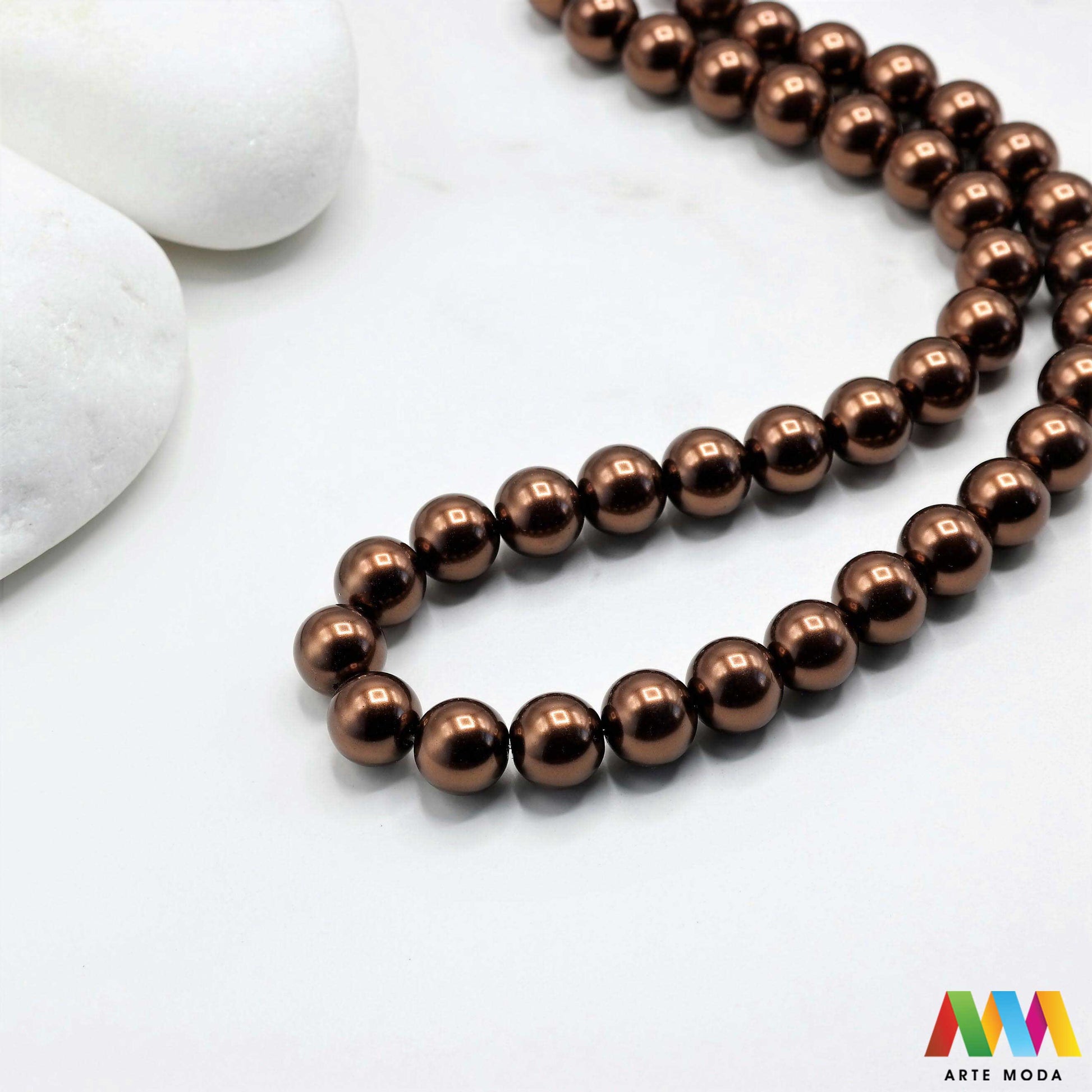 stakleni biseri niz staklo biser perle biserne zrna zrno perla staklene imitacija bisera sedefaste vjenčani nakit klasični DIY ogrlice bijeli u boji bisernim sjajem izrada nakita umjetni Za klasičnu eleganciju birajte staklene bisere imitacija bisera ima visok sedefasti sjaj i savršeno je glatka Idealni su za izradu vjenčanog nakita bezvremenskih ogrlica i narukvica raznim veličinama i bojama ovi biseri unose dašak luksuza u svaki uradi sam projekt Počnite nizati svoju eleganciju arte moda repromaterijal