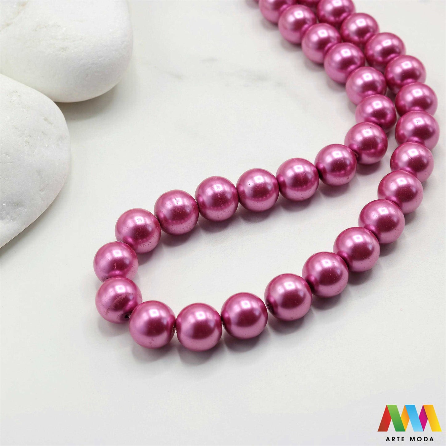 stakleni biseri niz staklo biser perle biserne zrna zrno perla staklene imitacija bisera sedefaste vjenčani nakit klasični DIY ogrlice bijeli u boji bisernim sjajem izrada nakita umjetni Za klasičnu eleganciju birajte staklene bisere imitacija bisera ima visok sedefasti sjaj i savršeno je glatka Idealni su za izradu vjenčanog nakita bezvremenskih ogrlica i narukvica raznim veličinama i bojama ovi biseri unose dašak luksuza u svaki uradi sam projekt Počnite nizati svoju eleganciju arte moda repromaterijal