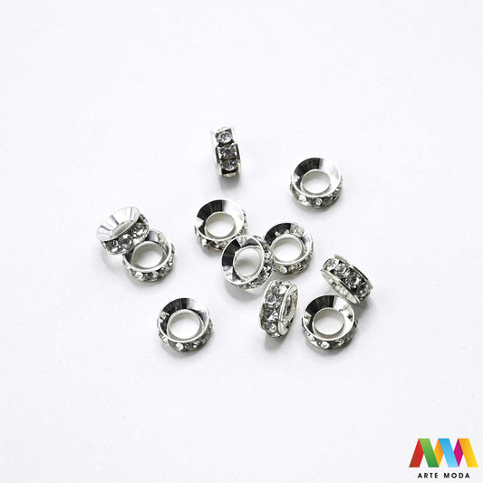 razdjelnik umetak spacer metalne izrada nakita DIY nakit distanceri metalni pribor separatori srebrne zlatne šajbice metalni za perle razmaknice komponente metal Mali ali ključni za profesionalan nakit Metalni umetci razdjelnici spacer perle služe za stvaranje razmaka i dodavanje sjaja perlama Sprječavaju trenje i ističu poludrago kamenje Neophodan element za izradu narukvica i ogrlica koje izgledaju bogatije i elegantnije arte moda repromaterijal