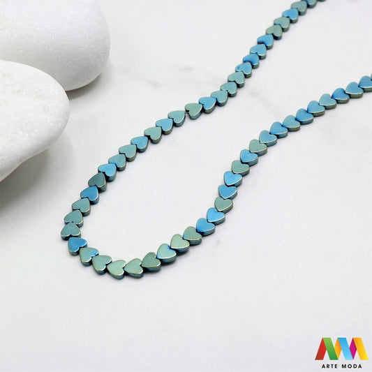hematit krvavi kamen poludragi mineral metalni sjaj kvarc zrcalo kristal prirodni metalik meditacija zaštita repromaterijal Hematit (ili krvavi kamen) je prirodni mineral smeđe sive ili crne boje karakteriziran prisustvom hladnog metalnog sjaja Vjeruje se da pomaže u jačanju volje samopouzdanja i povezanosti s majkom zemljom Nakit izrađen od njega fascinira svojim tajanstvenim zrcalnim sjajem