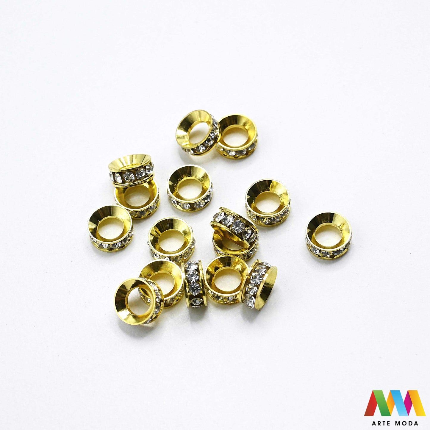 razdjelnik umetak spacer metalne izrada nakita DIY nakit distanceri metalni pribor separatori srebrne zlatne šajbice metalni za perle razmaknice komponente metal Mali ali ključni za profesionalan nakit Metalni umetci razdjelnici spacer perle služe za stvaranje razmaka i dodavanje sjaja perlama Sprječavaju trenje i ističu poludrago kamenje Neophodan element za izradu narukvica i ogrlica koje izgledaju bogatije i elegantnije arte moda repromaterijal