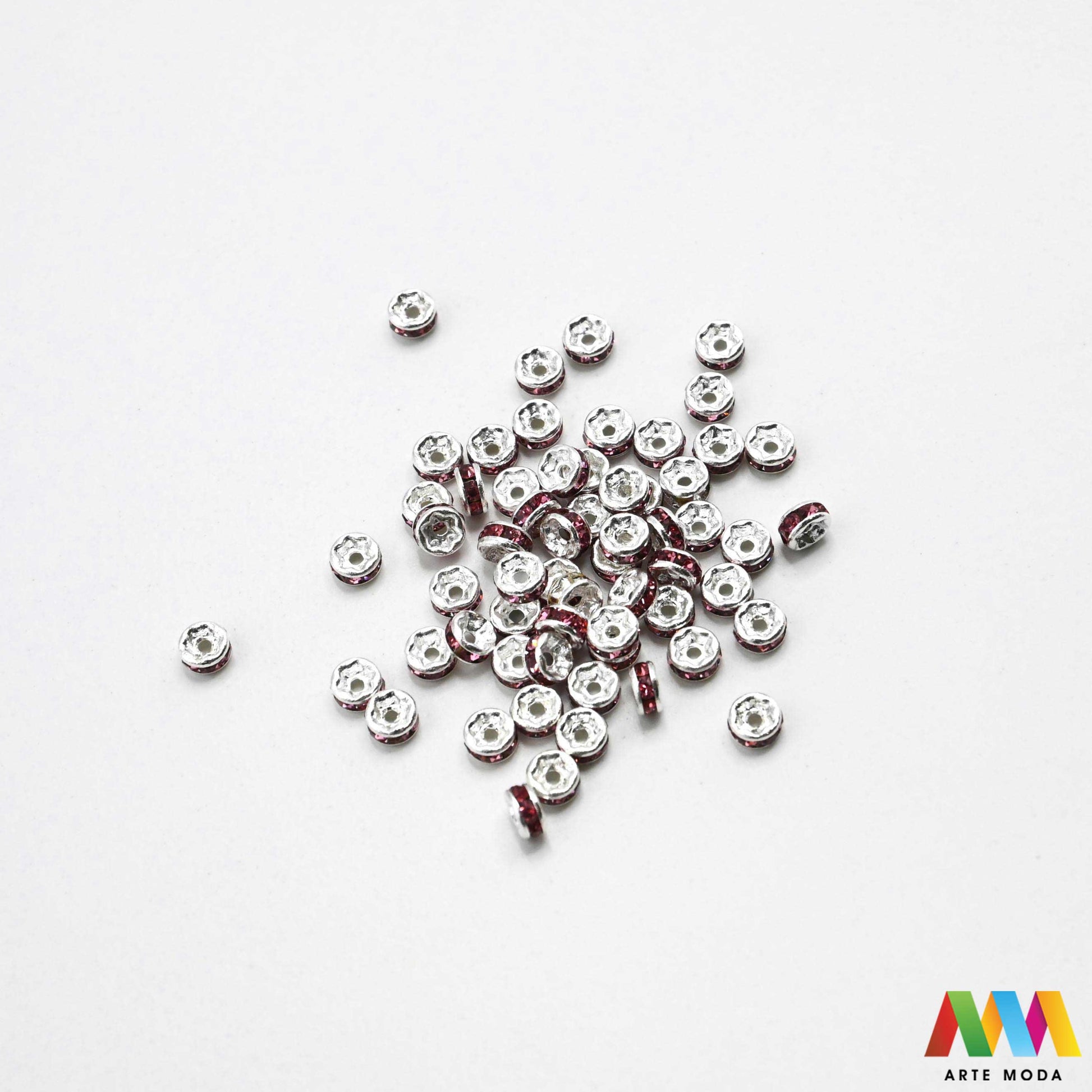 razdjelnik umetak spacer metalne izrada nakita DIY nakit distanceri metalni pribor separatori srebrne zlatne šajbice metalni za perle razmaknice komponente metal Mali ali ključni za profesionalan nakit Metalni umetci razdjelnici spacer perle služe za stvaranje razmaka i dodavanje sjaja perlama Sprječavaju trenje i ističu poludrago kamenje Neophodan element za izradu narukvica i ogrlica koje izgledaju bogatije i elegantnije arte moda repromaterijal