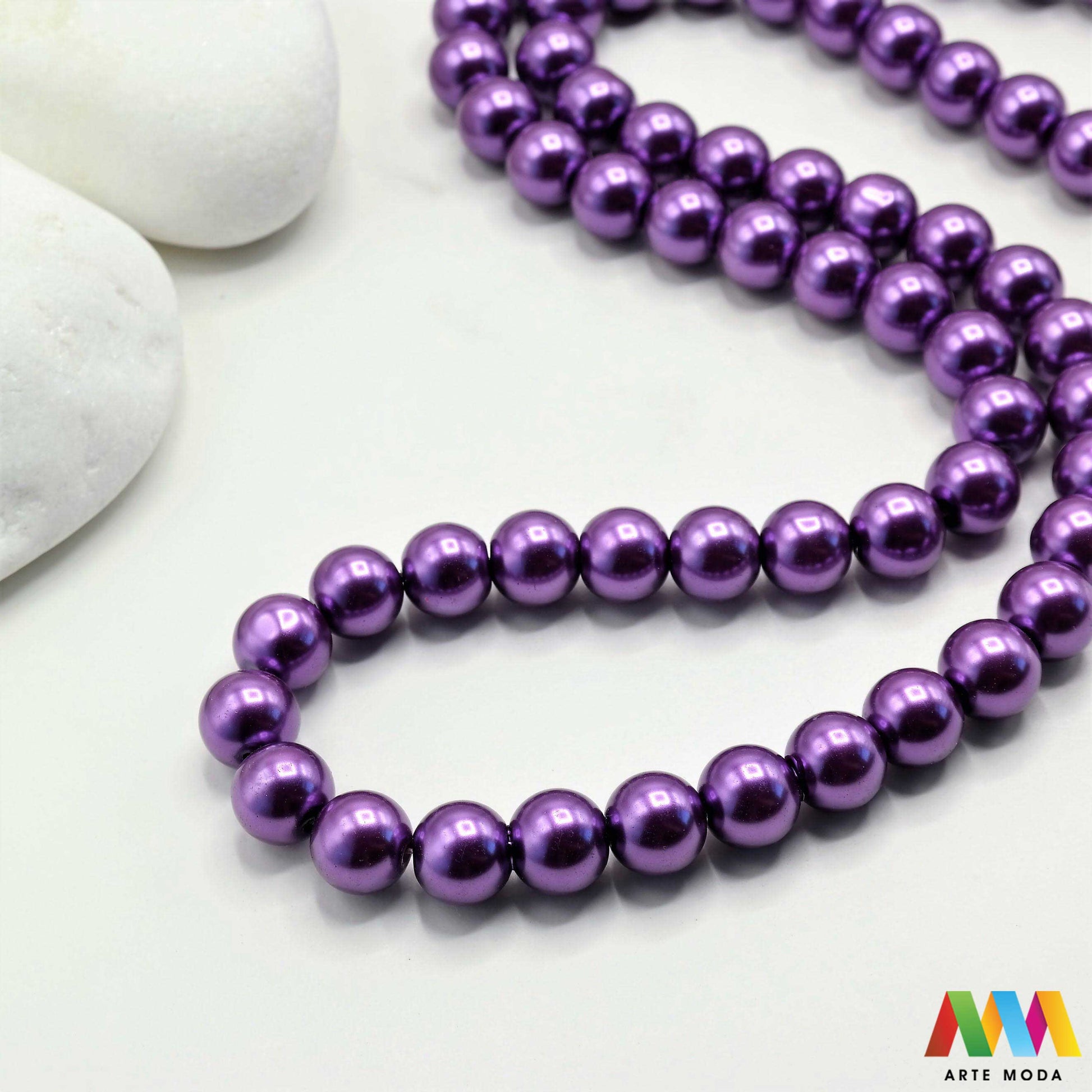 stakleni biseri niz staklo biser perle biserne zrna zrno perla staklene imitacija bisera sedefaste vjenčani nakit klasični DIY ogrlice bijeli u boji bisernim sjajem izrada nakita umjetni Za klasičnu eleganciju birajte staklene bisere imitacija bisera ima visok sedefasti sjaj i savršeno je glatka Idealni su za izradu vjenčanog nakita bezvremenskih ogrlica i narukvica raznim veličinama i bojama ovi biseri unose dašak luksuza u svaki uradi sam projekt Počnite nizati svoju eleganciju arte moda repromaterijal