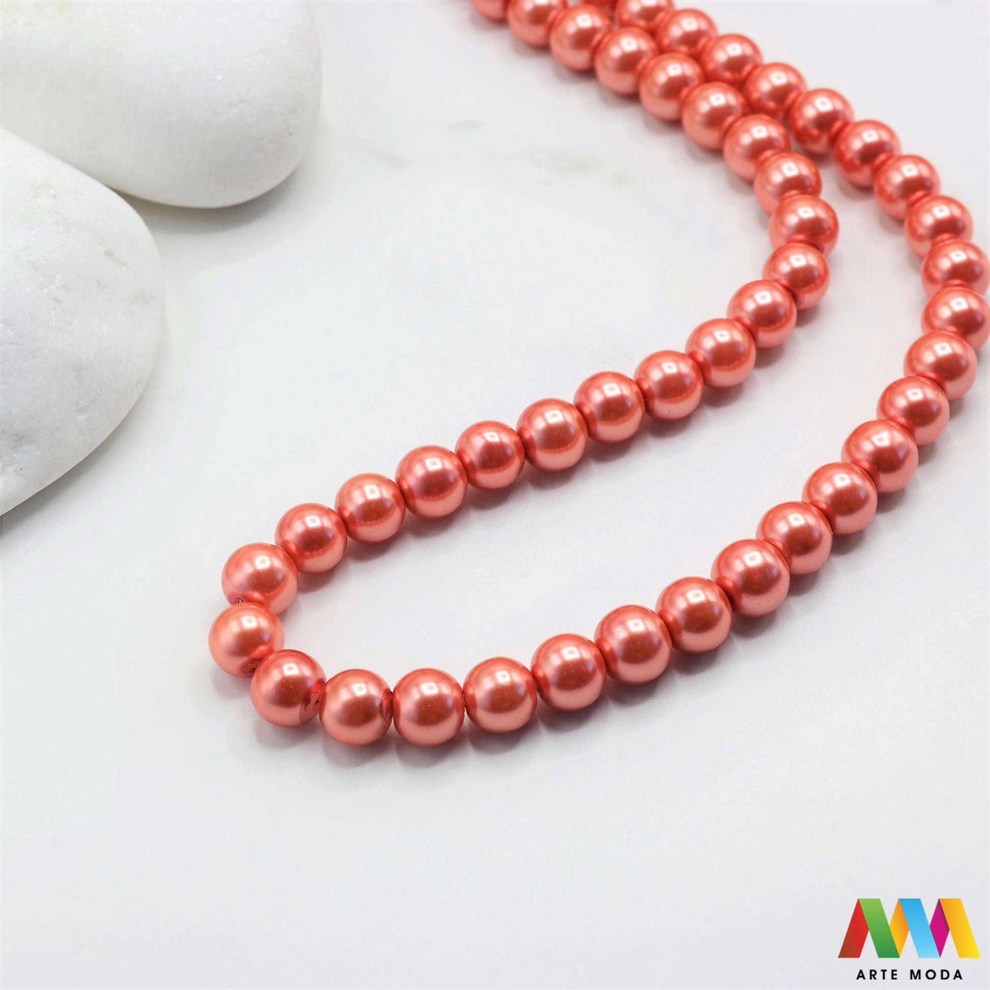 stakleni biseri niz staklo biser perle biserne zrna zrno perla staklene imitacija bisera sedefaste vjenčani nakit klasični DIY ogrlice bijeli u boji bisernim sjajem izrada nakita umjetni Za klasičnu eleganciju birajte staklene bisere imitacija bisera ima visok sedefasti sjaj i savršeno je glatka Idealni su za izradu vjenčanog nakita bezvremenskih ogrlica i narukvica raznim veličinama i bojama ovi biseri unose dašak luksuza u svaki uradi sam projekt Počnite nizati svoju eleganciju arte moda repromaterijal