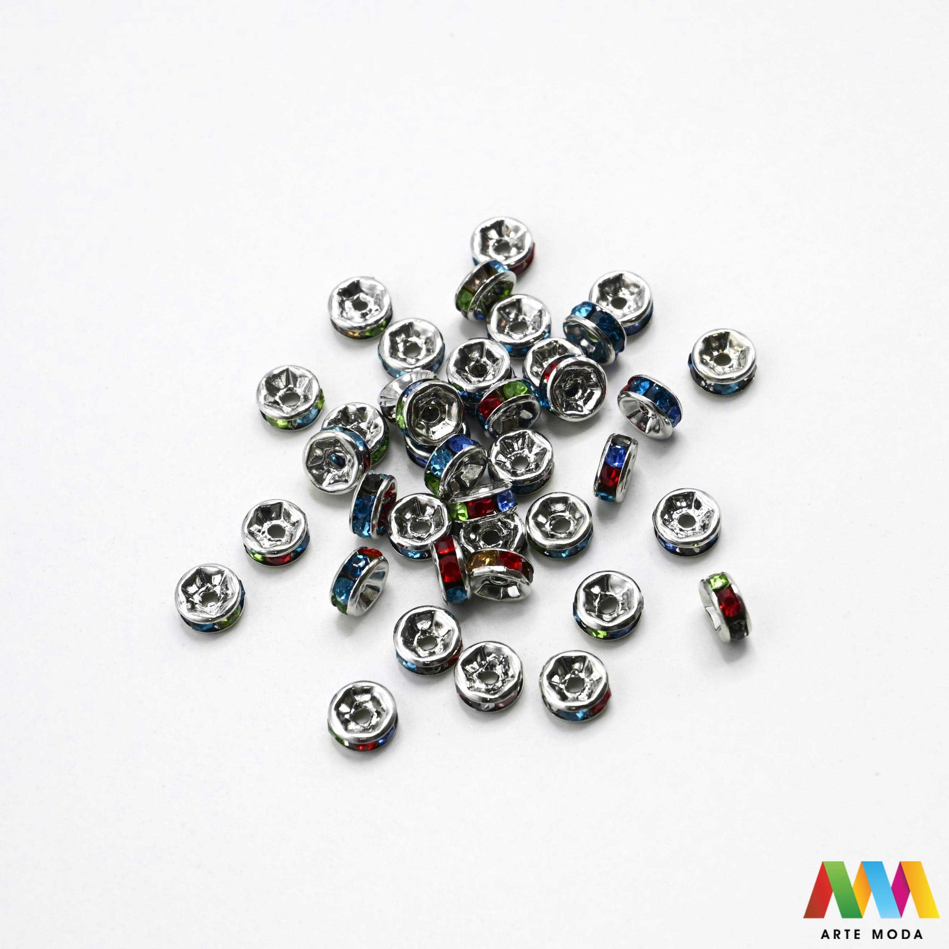 razdjelnik umetak spacer metalne izrada nakita DIY nakit distanceri metalni pribor separatori srebrne zlatne šajbice metalni za perle razmaknice komponente metal Mali ali ključni za profesionalan nakit Metalni umetci razdjelnici spacer perle služe za stvaranje razmaka i dodavanje sjaja perlama Sprječavaju trenje i ističu poludrago kamenje Neophodan element za izradu narukvica i ogrlica koje izgledaju bogatije i elegantnije arte moda repromaterijal