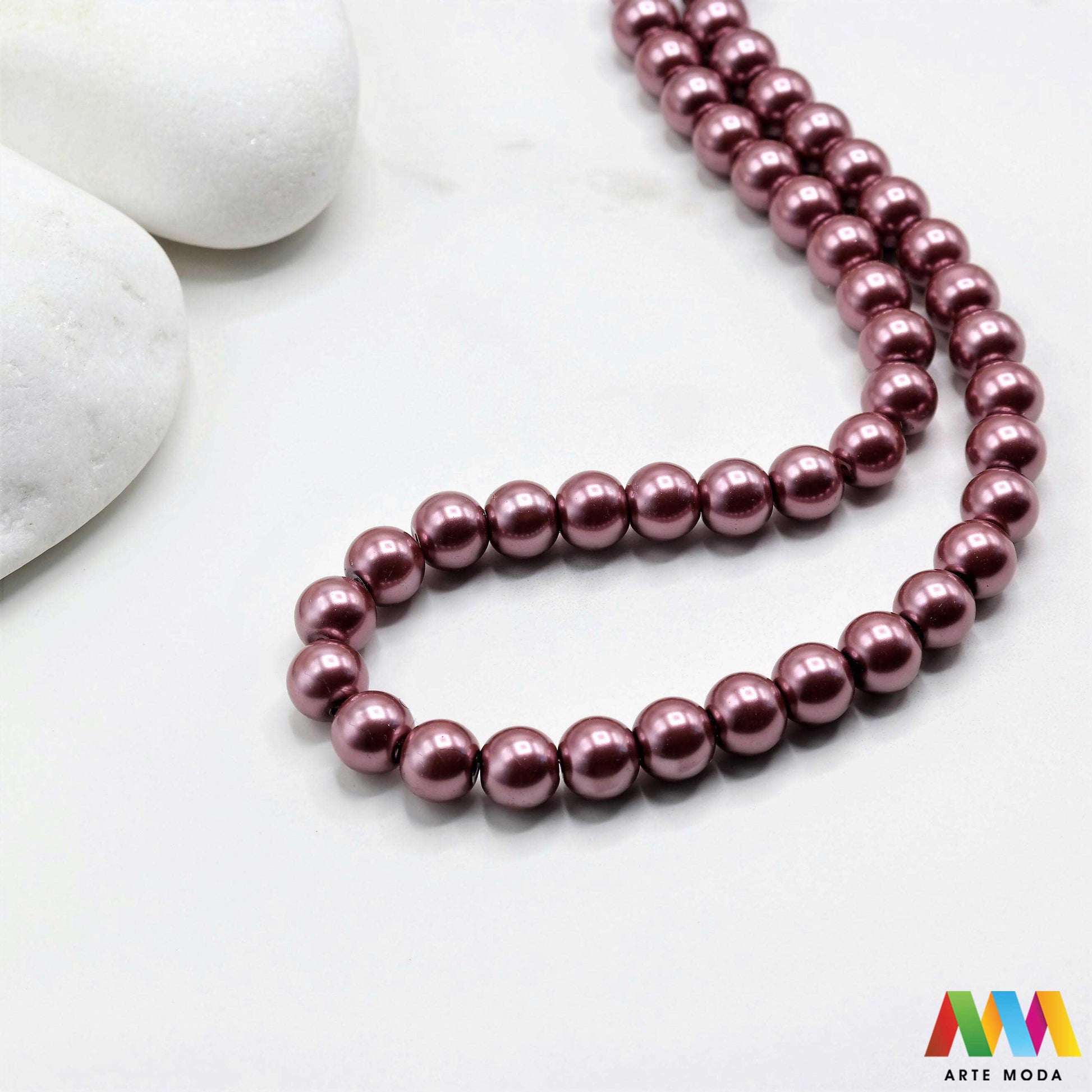 stakleni biseri niz staklo biser perle biserne zrna zrno perla staklene imitacija bisera sedefaste vjenčani nakit klasični DIY ogrlice bijeli u boji bisernim sjajem izrada nakita umjetni Za klasičnu eleganciju birajte staklene bisere imitacija bisera ima visok sedefasti sjaj i savršeno je glatka Idealni su za izradu vjenčanog nakita bezvremenskih ogrlica i narukvica raznim veličinama i bojama ovi biseri unose dašak luksuza u svaki uradi sam projekt Počnite nizati svoju eleganciju arte moda repromaterijal