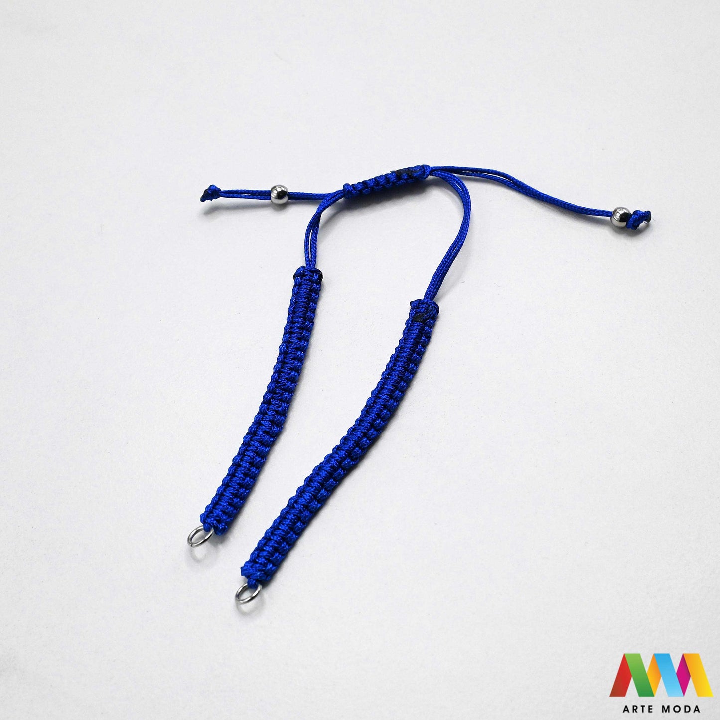 pletene baze za narukvice izrada narukvica DIY nakit podesive konop baze materijal uradi sam ručno rađene makrame podesive plastična kuglica metalna alkica Iskoristite svoju kreativnost uz pletene baze za narukvice izradu nakita baza izrađena je od izdržljivog sintetičkog pletenog konopca metalnim alkicama i podesivim plastičnim kuglicama za savršeno pristajanje Dodajte omiljene perle privjeske ili čvoriće i izradite unikatne i personalizirane narukvice za sebe ili kao poklon arte moda repromaterijal
