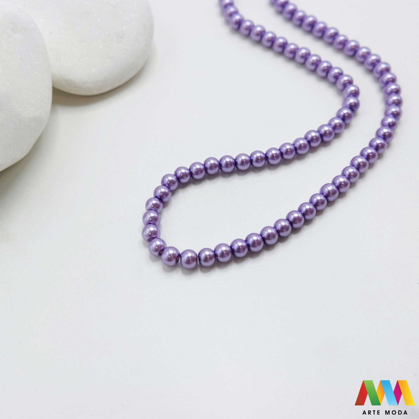 stakleni biseri niz staklo biser perle biserne zrna zrno perla staklene imitacija bisera sedefaste vjenčani nakit klasični DIY ogrlice bijeli u boji bisernim sjajem izrada nakita umjetni Za klasičnu eleganciju birajte staklene bisere imitacija bisera ima visok sedefasti sjaj i savršeno je glatka Idealni su za izradu vjenčanog nakita bezvremenskih ogrlica i narukvica raznim veličinama i bojama ovi biseri unose dašak luksuza u svaki uradi sam projekt Počnite nizati svoju eleganciju arte moda repromaterijal